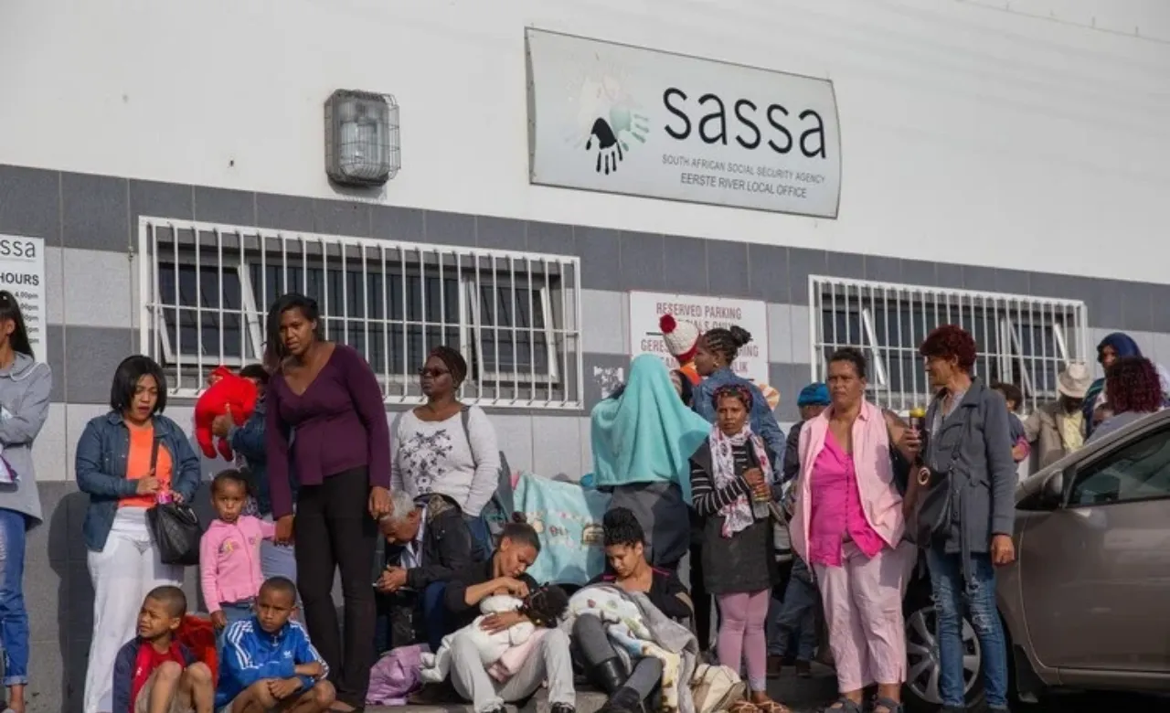 70,000 South Africans get huge loss as SASSA suspends 70,000 social grants