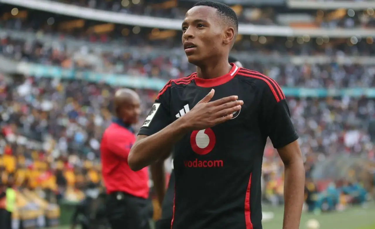 Orlando Pirates Star Mofokeng Powers Team to Top of League Table with Stunning Form