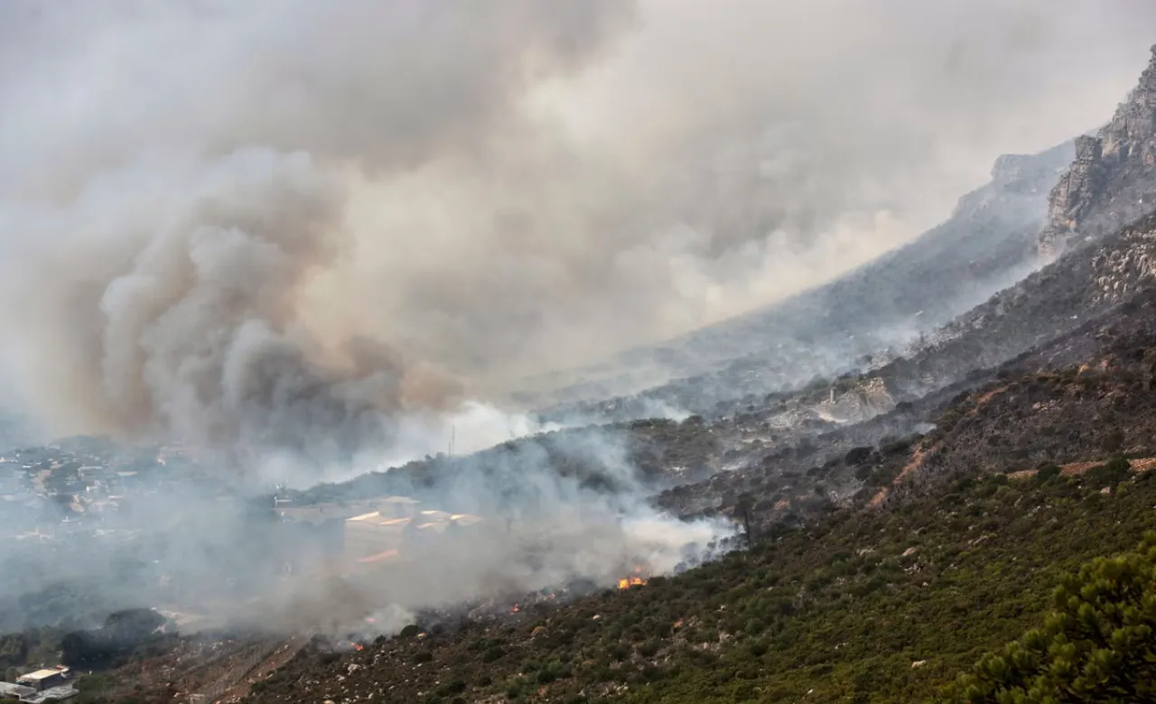 Table Mountain Goes Up in Flames Just Hours Before South Africa's Big Political Night